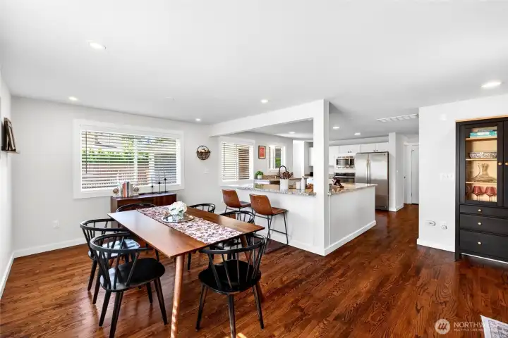Dining & Kitchen