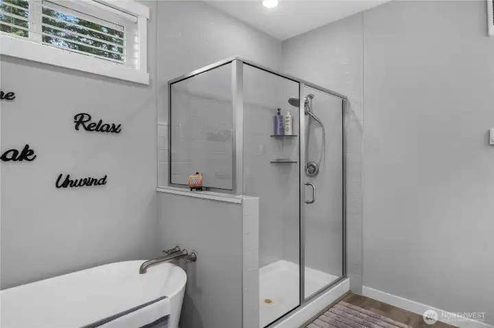 Start and end your day in a clean, relaxing bath with separate shower and soaking tub.