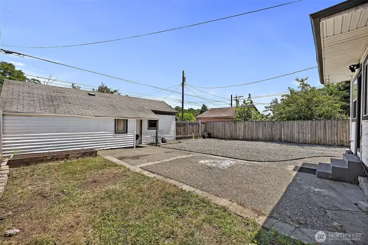 468 sqft garage with work space 468 sqft garage with work space