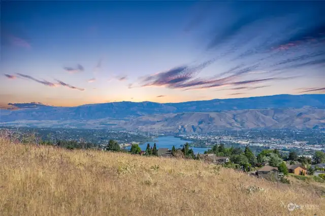 Don't miss out on this opportunity to build your dream home & wake up to best view of the entire Wenatchee Valley!