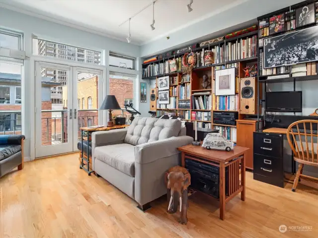 One wall of the main living area has built-in shelves perfect for books, albums, videos, art or ?  These can stay or be removed prior to closing.