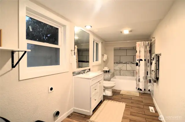 Large full bathroom on the first floor.