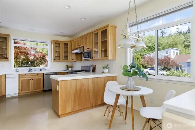 Spacious eat-in kitchen area