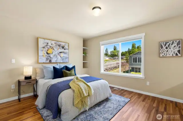 Another view of this large room.