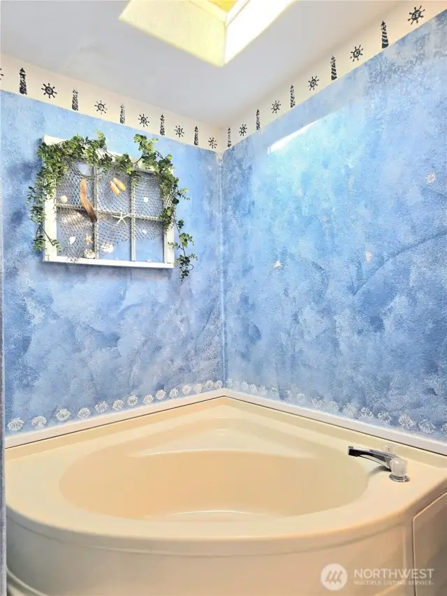 Primary bath with soaking tub