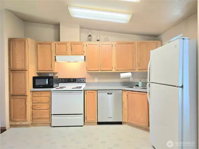 Spacious Kitchen