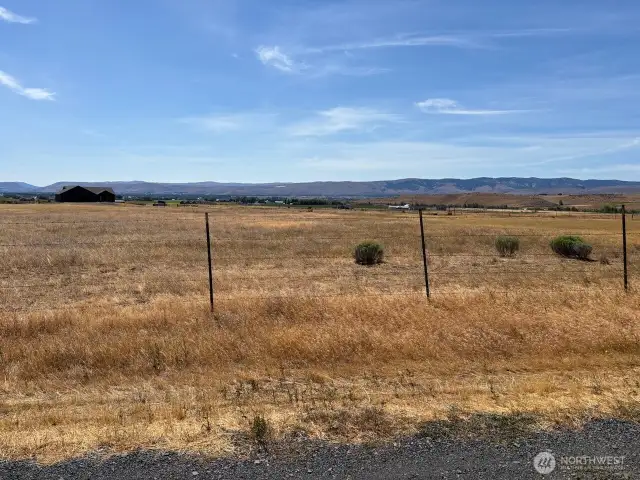 South sweeping Down Valley views from mid point of lot road Frontage.