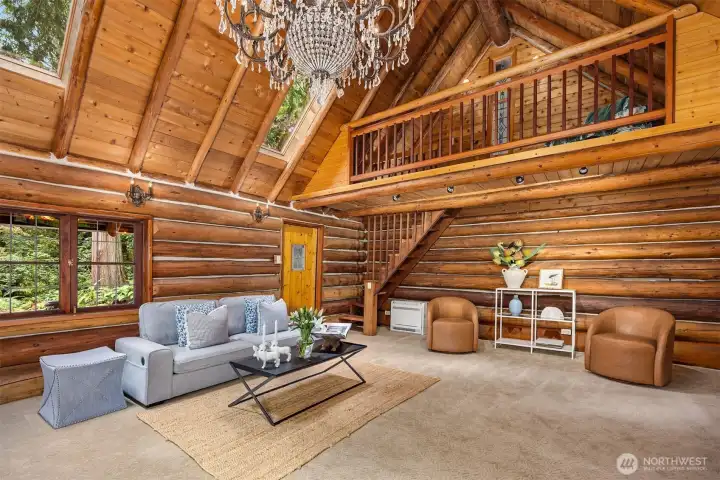 Large loft above the living room