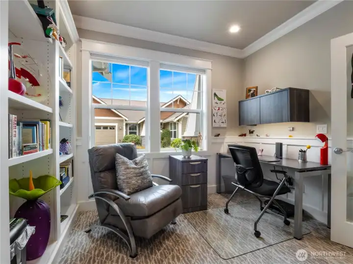 Large windows let in so much light!