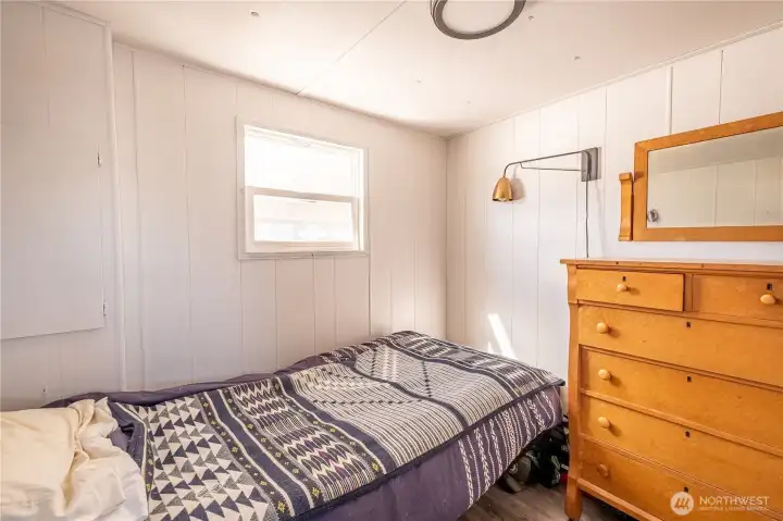 Guest bedroom or office