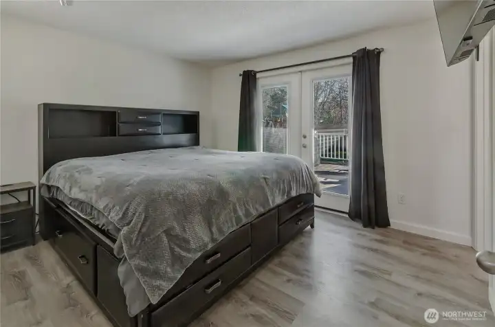 Primary BR has own access to all-weather deck.