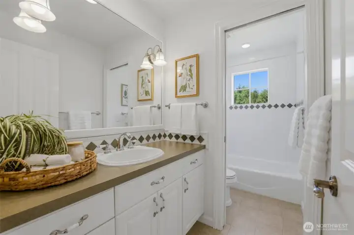 Shared bathroom on upper level. Shared bathroom on upper level.