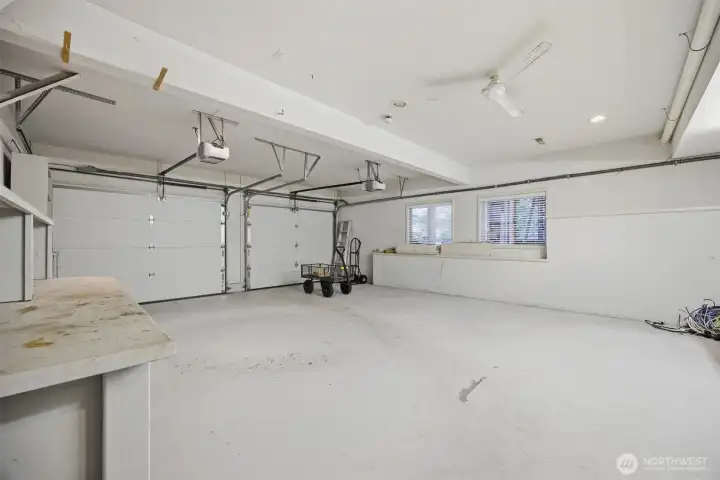 lower ground floor 2 car garage with driveway access lower ground floor 2 car garage with driveway access