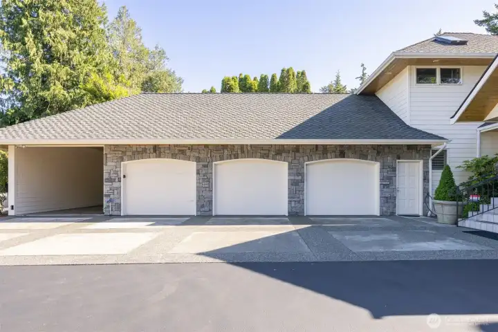 upper level 3 car attached garage plus carport bay for golf card or ATV upper level 3 car attached garage plus carport bay for golf card or ATV