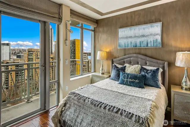Bedroom with City view