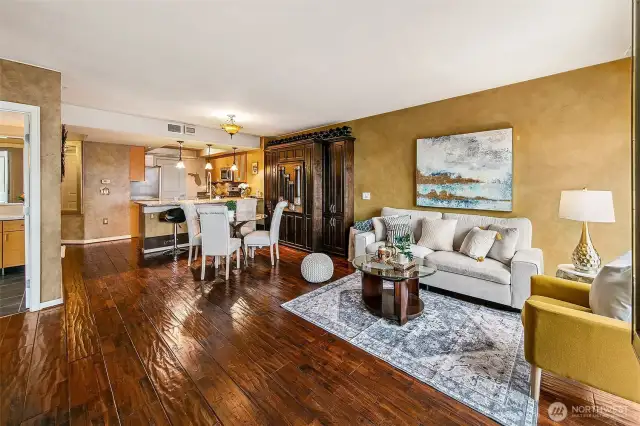 Living & Dining & Kitchen