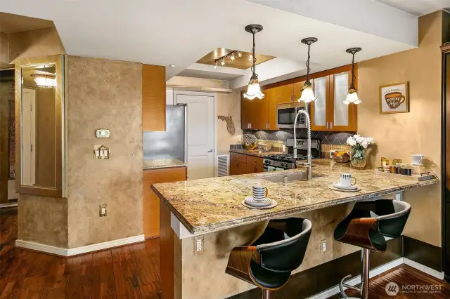 Kitchen with bar