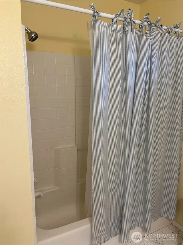 Tub/shower combo