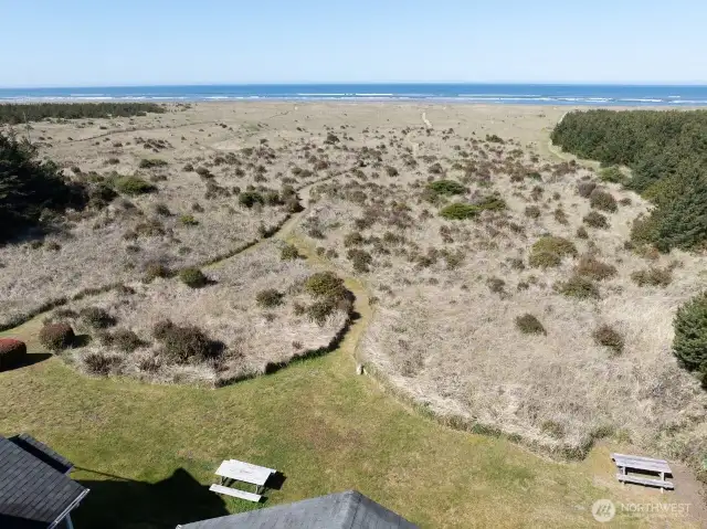 A pathway to the ocean is in your front yard.