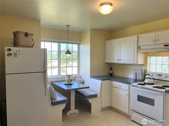 Eat-in kitchen with a view of the ocean.