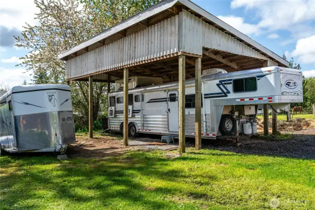 Covered RV/Trailer
