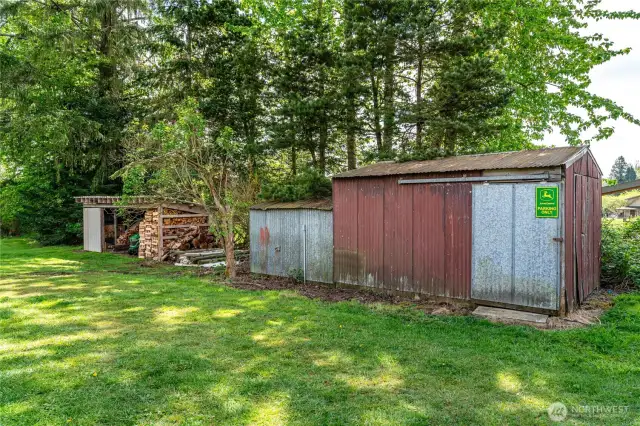 Wood shed w/one year of wood supply/shed