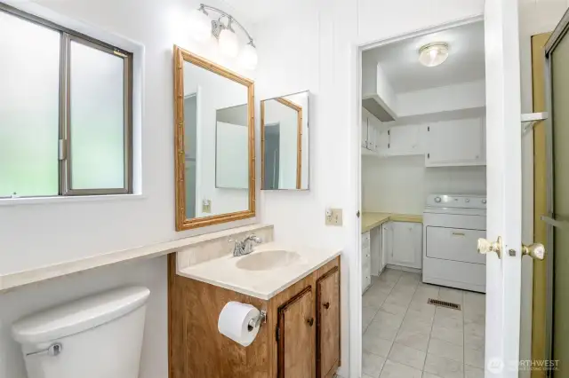 bathroom off 2nd bedroom
