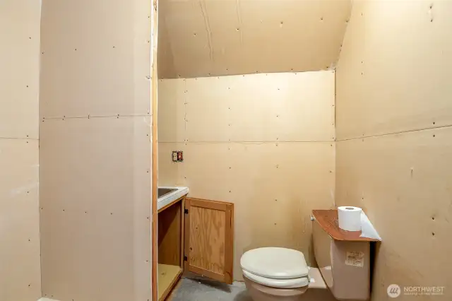 2nd floor bath