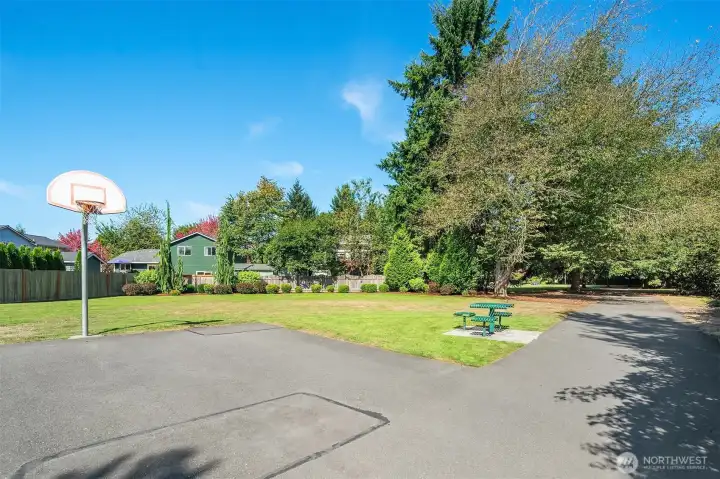 Neighborhood trail system