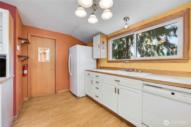 Kitchen to Bathroom