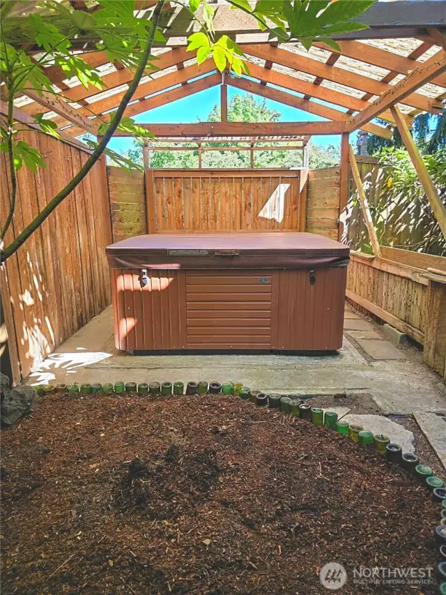Hot Tub & Gazebo