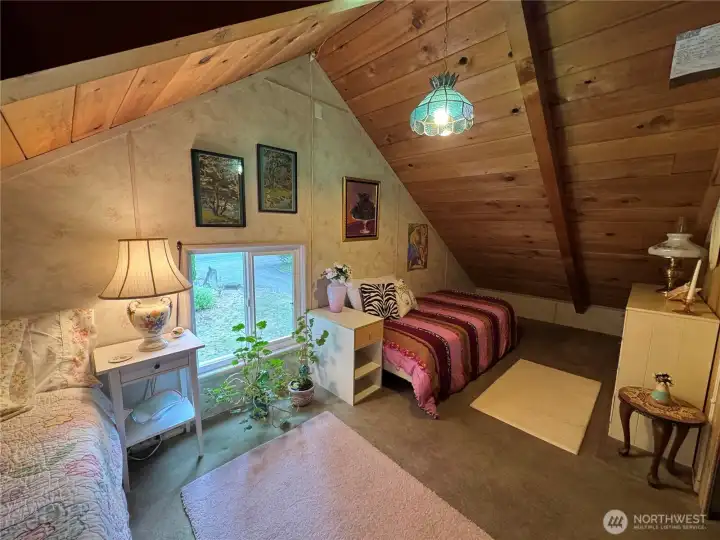 A great loft for relaxing.