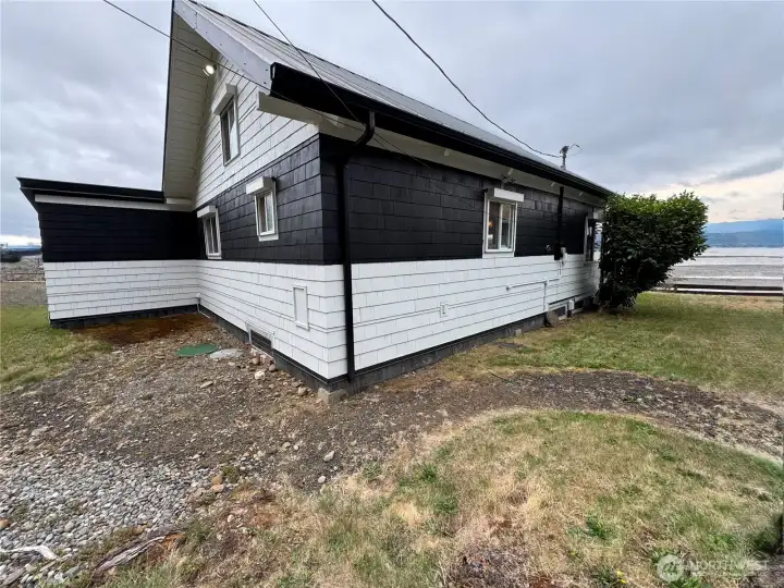 Back and side view of the Cabin.