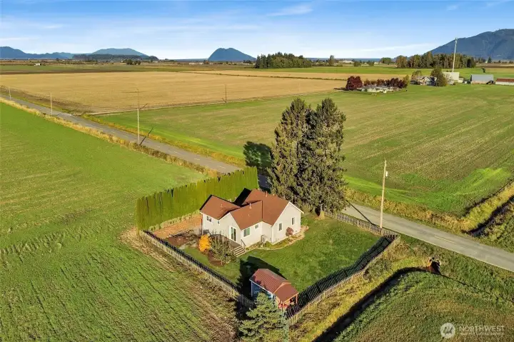 Welcome home to 14984 Sunset Road in beautiful Bow