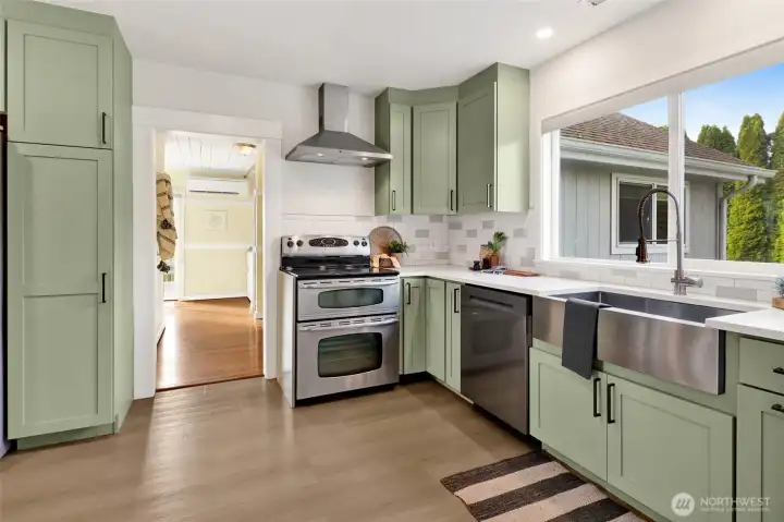 The fully updated Chef's kitchen is a dream