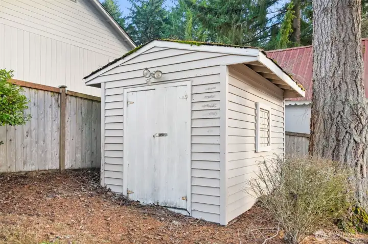Storage shed
