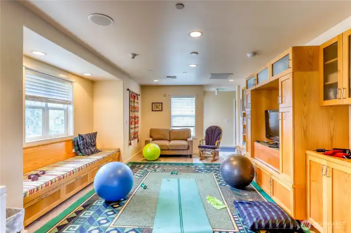 Exercise room, yoga anyone?