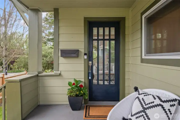 Craftsman detail door