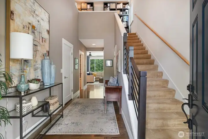 Tall ceiling in the entry!