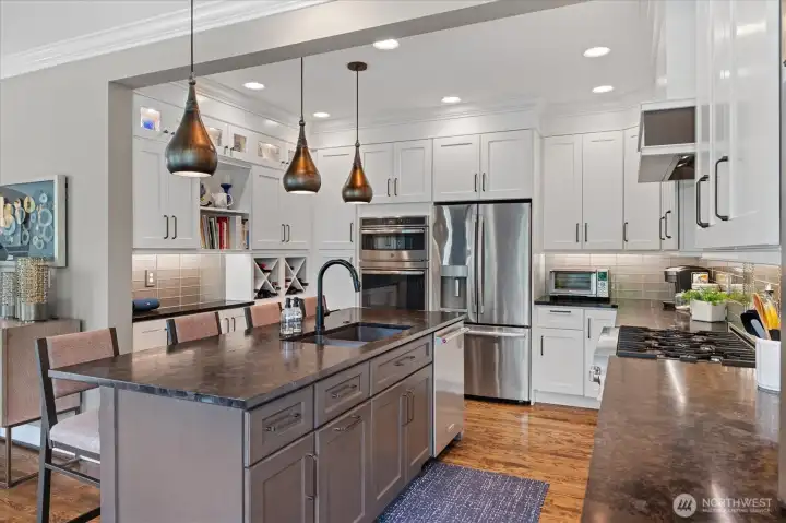 Gorgeous finishes, bright and tons of room!