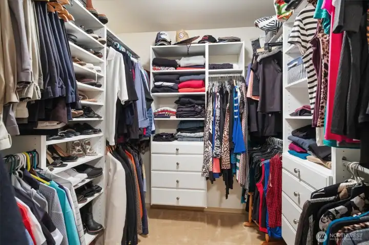 Large primary walk-in!