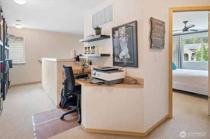 Upper floor landing w/desk space.