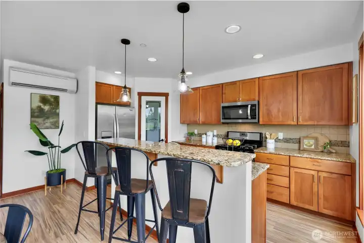 Granite counters, great work space and cabinets. Granite counters, great work space and cabinets.