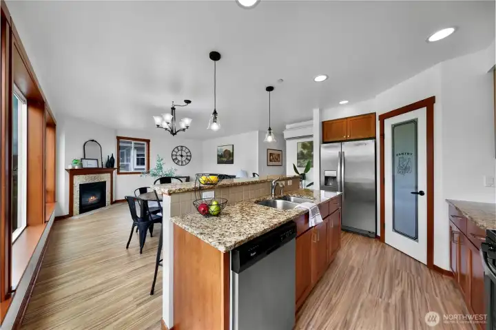 Granite counters, great work space and cabinets, great views looking towards living area. Granite counters, great work space and cabinets, great views looking towards living area.