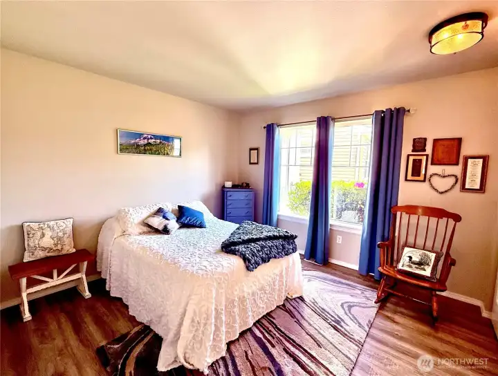 Guest bedroom