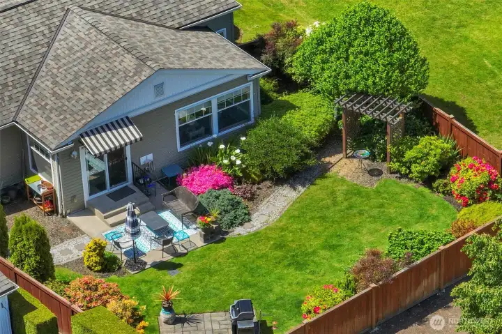Beautifully landscaped yard.