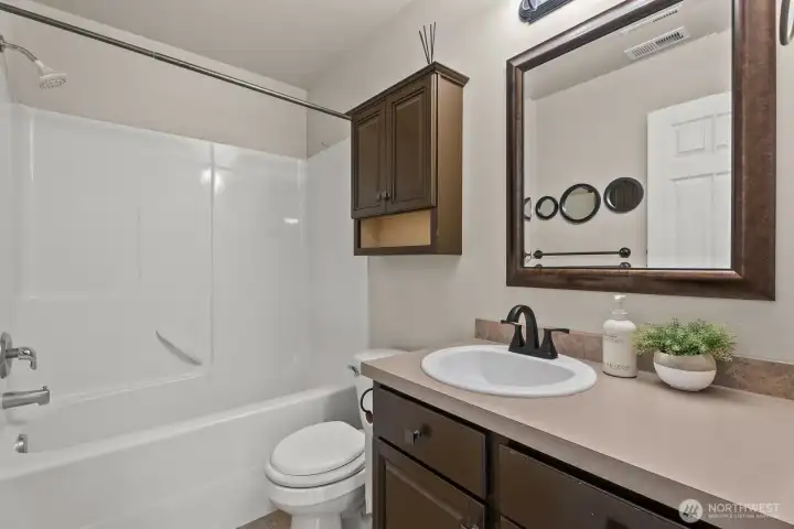 Main Full Bathroom Main Full Bathroom
