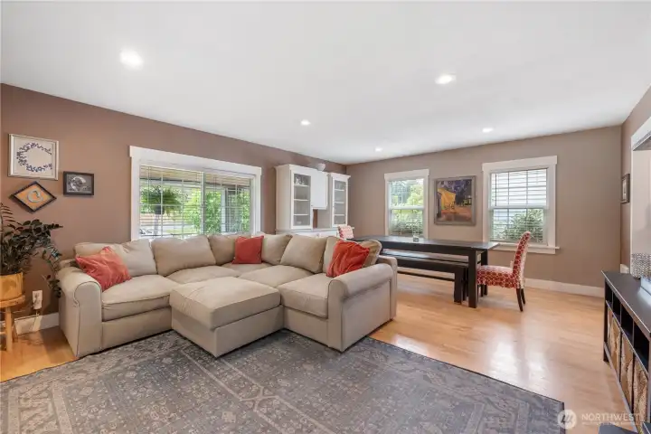 Living room & dining room