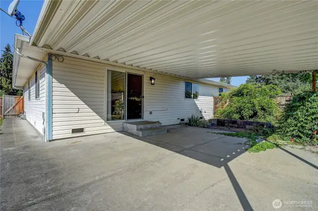 Unit B. Covered Patio