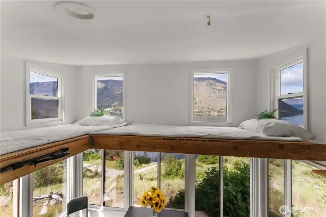 Sleeping loft